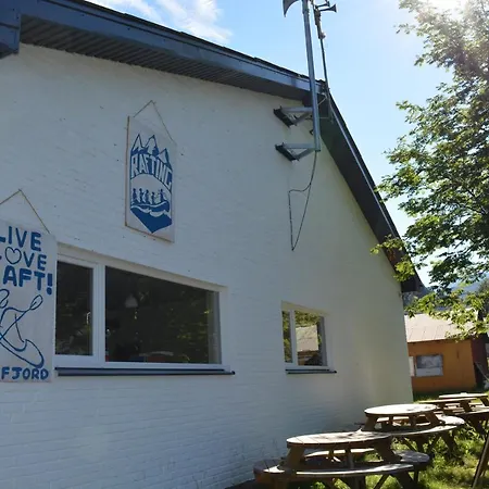 Solfjord Bed & Bistro Eidsdal
