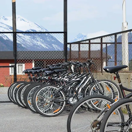 Solfjord Bed & Bistro 3*