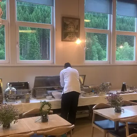 Solfjord Bed & Bistro 3*