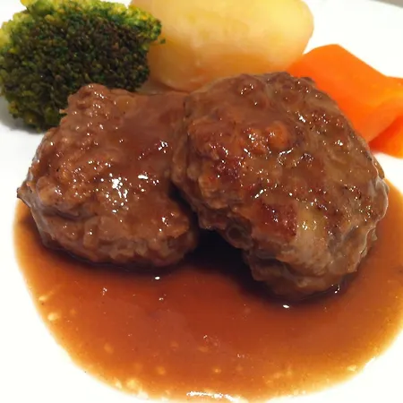 Solfjord Bed & Bistro 에이드스달