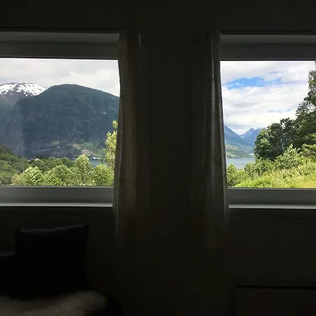 B&B Solfjord Bed & Bistro